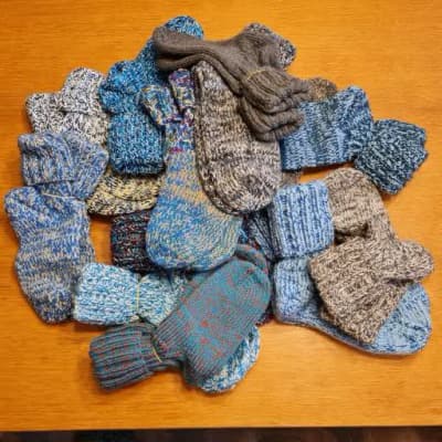 Socken handgestrickt kunterbunt Sammelgröße L/XL von Traubenhof Familie Österreicher