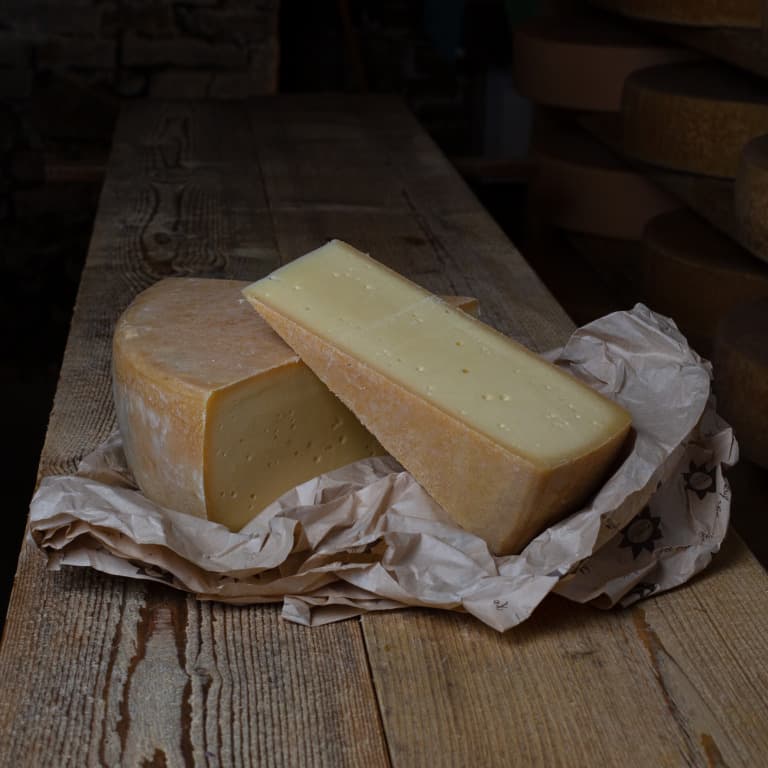 Bergkäse 4-6 Monate, handgemacht