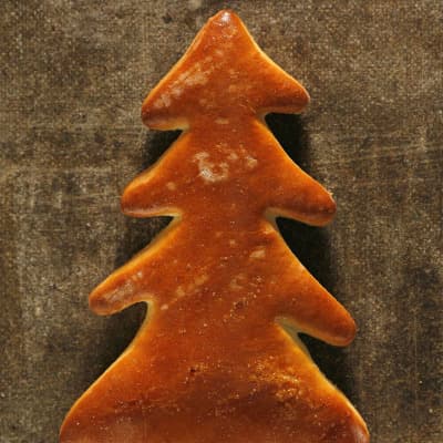 Christbaum aus Kipferlteig von Kolm - Die Bäckerei.