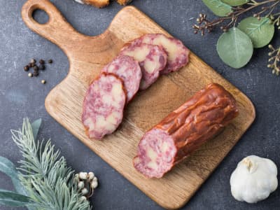 Wildkäsewurst mit Bio-Zutaten, 250g, eine Stange von Venatio. Wildspezialitäten aus Jägerhand