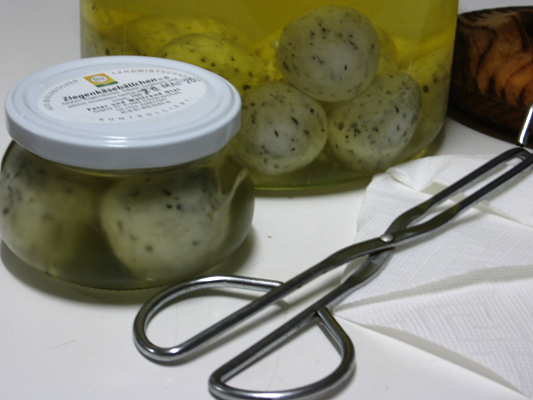 Bio Ziegenkäsebällchen in Öl