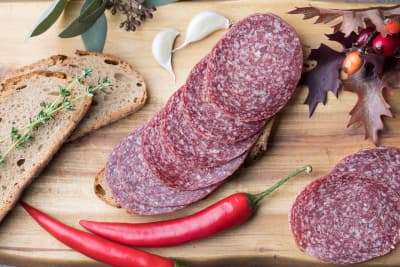 Hirschsalami im Ganzen, 250g von Venatio. Wildspezialitäten aus Jägerhand