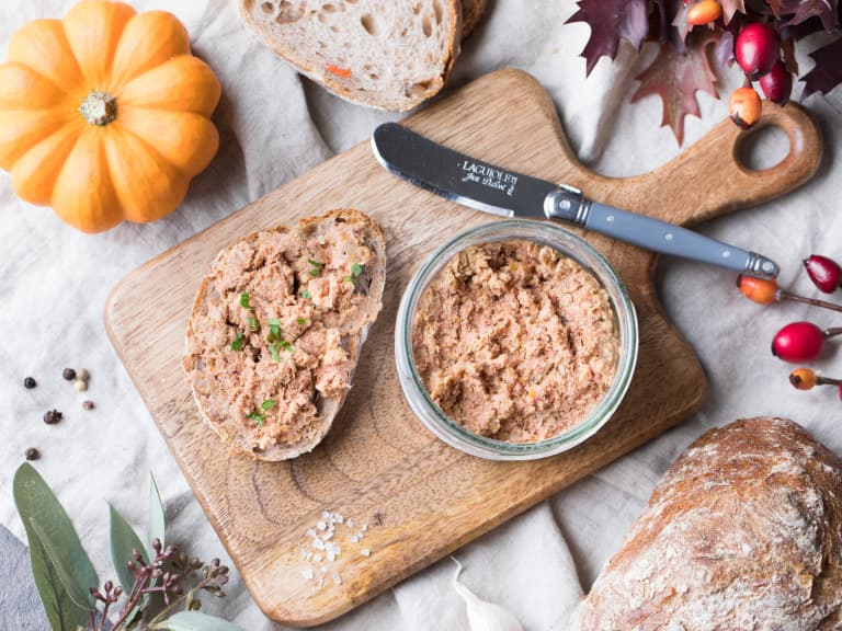 Hirschpastete mit mariniertem Kürbis*